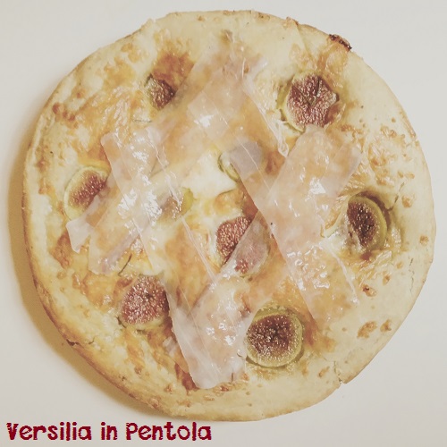 Pizza Bianca con Lardo di Colonnata e Fichi